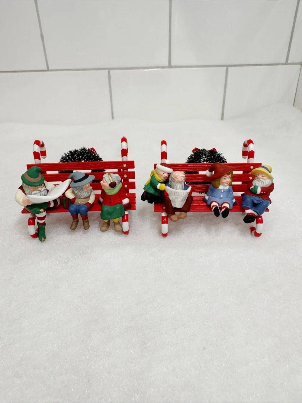 ❤️🎄❤️ Dept 56 | Elves Have A Seat & 2 Candy Cane Benches ❤️🎄❤️